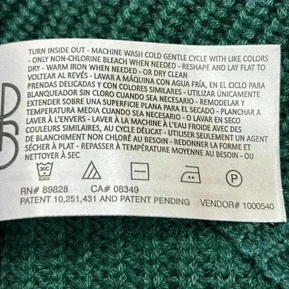 Jessica Simpson Women’s Sweater Plus Size XXL
Dark Forrest Green Ribbed Knit - Picture 7 of 9